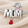 MOM kislány charm ezüst karkötőn – életkép