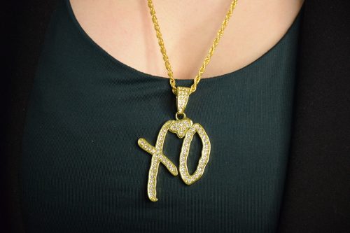 Arany Színű Köves XO Medál