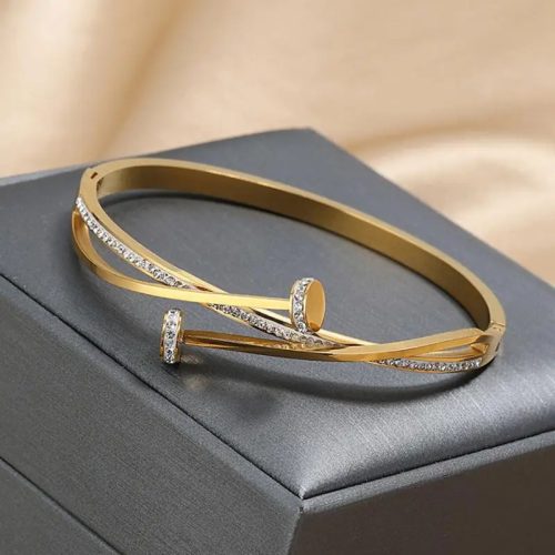 Női Nemesacél Arany Színű Nail Karkötő  18CM