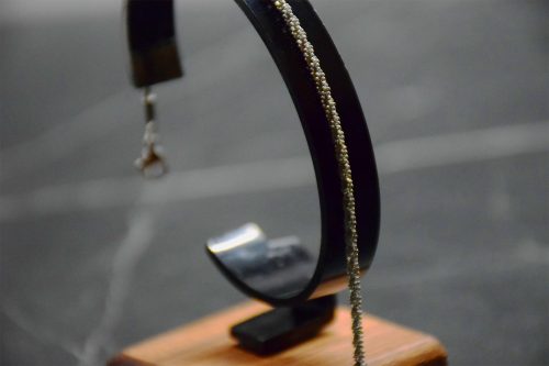 Női Ezüst Színű Csillogós Hatású Karkötő 18CM / 2MM